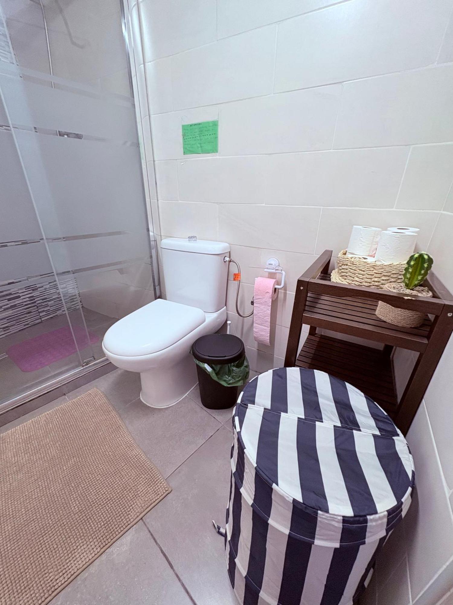 Stunning Flat For 6 People 3 Blocks From The Beach Plus Welcome Breakfast บาร์เซโลนา ภายนอก รูปภาพ