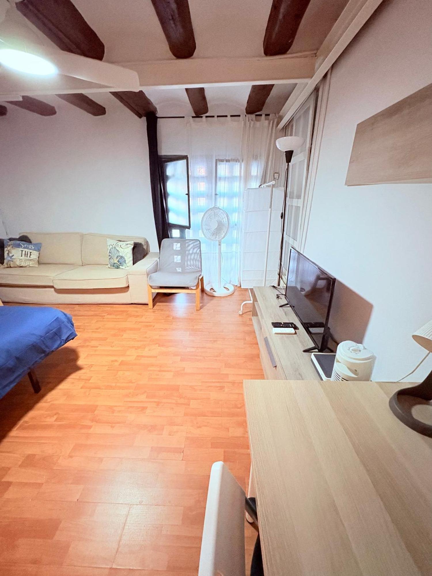 Stunning Flat For 6 People 3 Blocks From The Beach Plus Welcome Breakfast บาร์เซโลนา ภายนอก รูปภาพ
